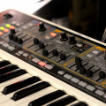Синтезатор Roland SH01 5 – techzone.com.ua