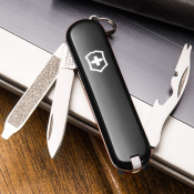 Складной нож Victorinox RALLY 0.6163.3 2 – techzone.com.ua