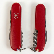 Складной нож Victorinox HUNTSMAN MAT красный матовый лак 1.3713.M0007p 4 – techzone.com.ua Складной нож Victorinox HUNTSMAN MAT красный матовый лак 1.3713.M0007p 4 – techzone.com.ua