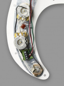 DIMARZIO MODEL P P-BASS REPLACEMENT PICKGUARD 3 – techzone.com.ua