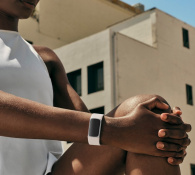 Фітнес-браслет Fitbit Charge 6 Porcelain/Silver Aluminum 3 – techzone.com.ua Фітнес-браслет Fitbit Charge 6 Porcelain/Silver Aluminum 3 – techzone.com.ua